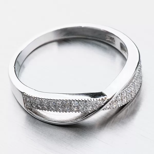 Strieborný prsteň so zirkónmi GST-11260