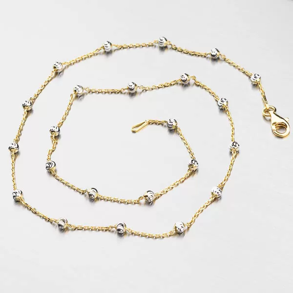 Strieborný náhrdelník s guličkami CHRS-ST-RN-C0001-YR-003