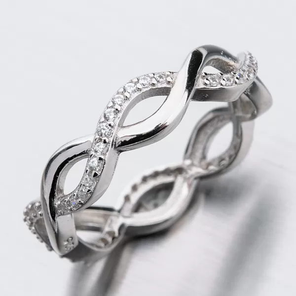 Strieborný prsteň so zirkónmi GST-11318