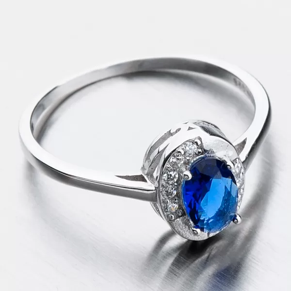 Strieborný prsteň so zirkónmi GST-11251