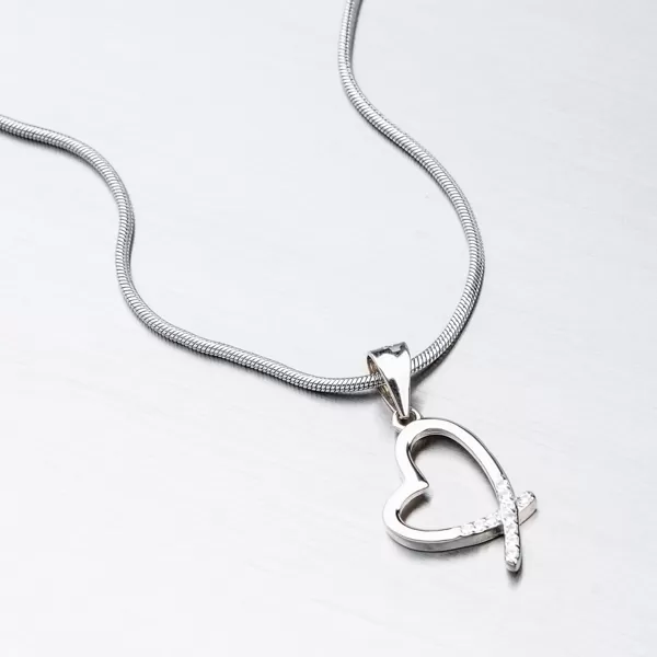 Strieborný prívesok HST-13464