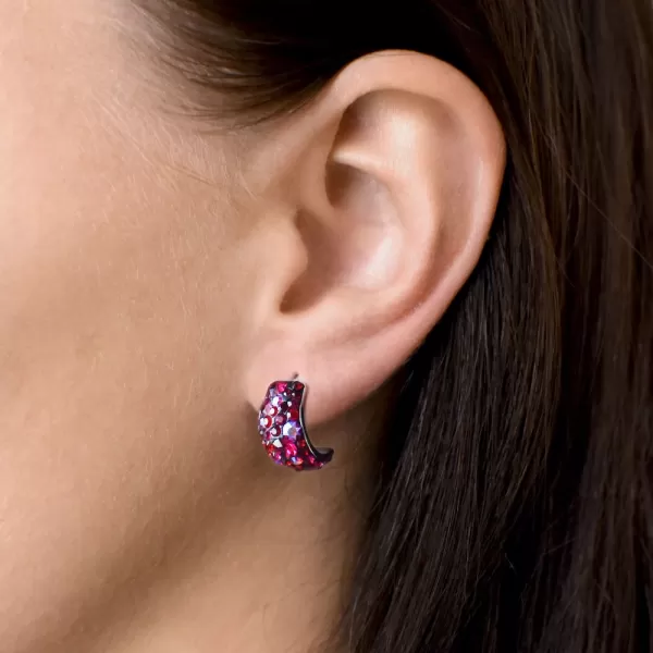 Strieborné náušnice visiace s kryštálmi Swarovski červené polkruh 31164.3 cherry