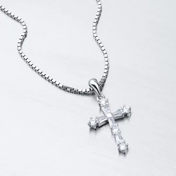 Strieborný krížik HST-13152