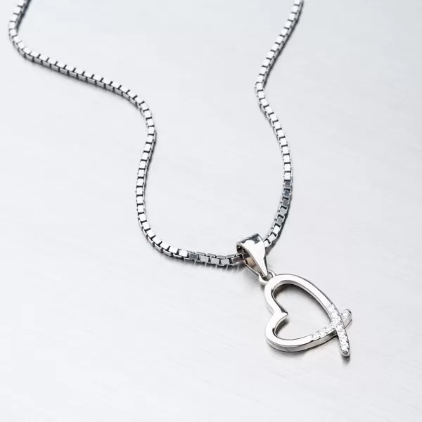 Strieborný prívesok HST-13464