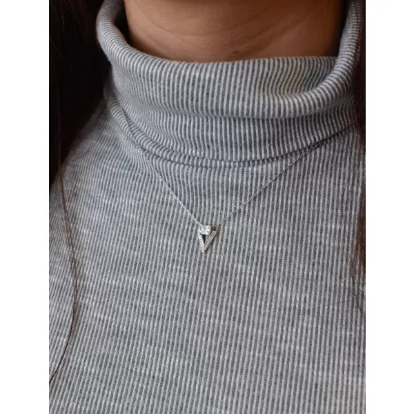 Strieborný náhrdelník so zirkónom biely trojuholník 12007.1