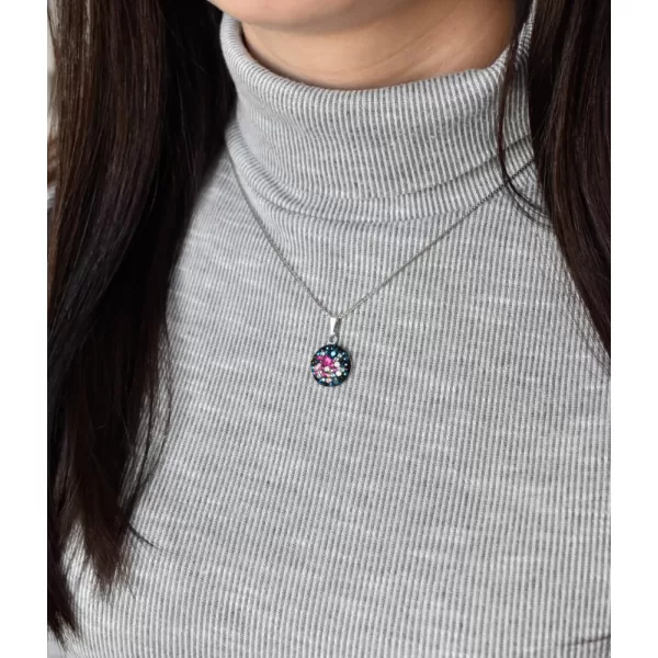 Strieborný prívesok s kryštálmi Swarovski mix farieb okrúhly 34225.3 galaxy
