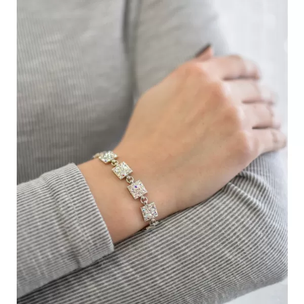 Strieborný náramok s kryštálmi Swarovski a efektom 33047.2