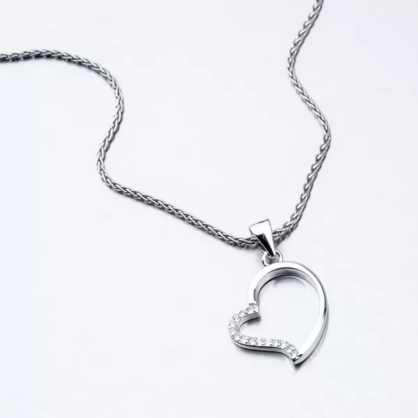 Strieborný prívesok HST-13108