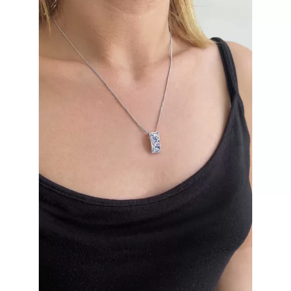 Strieborný náhrdelník so Swarovski kryštálmi fialový obdĺžnik 32074.3 violet