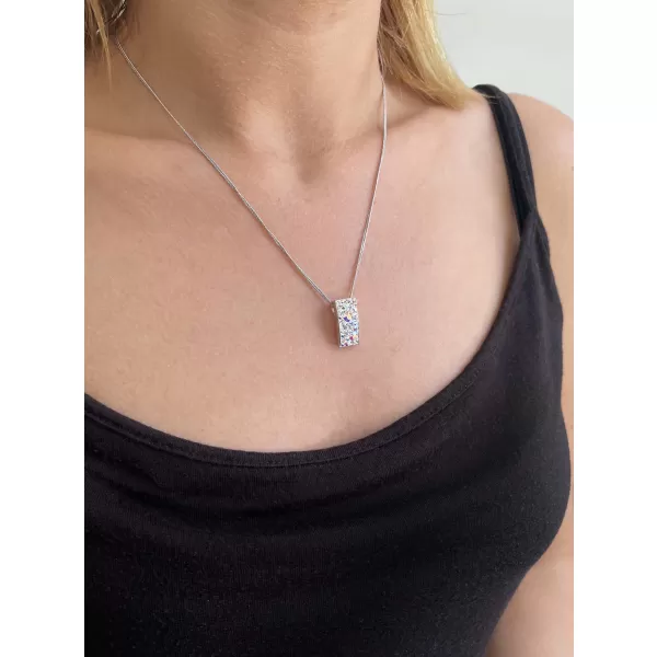 Strieborný náhrdelník so Swarovski kryštálmi obdĺžnik 32074.2 ab efekt