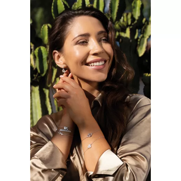 Strieborný náramok so zirkónmi nekonečno 13009.1