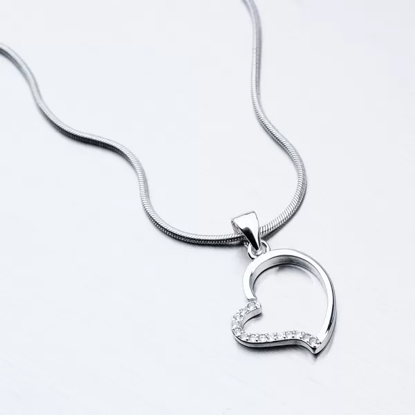 Strieborný prívesok HST-13108