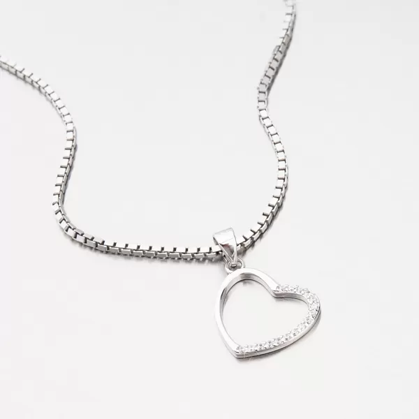 Strieborný prívesok srdca HST-13262