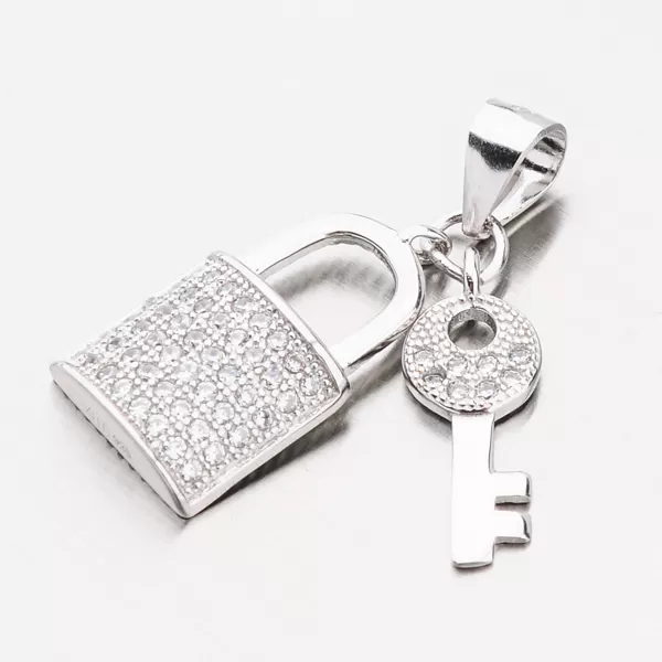 Strieborný prívesok so zirkónmi HST-13603