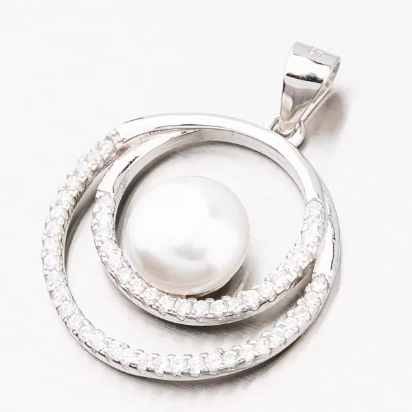 Strieborný prívesok so zirkónmi HST-13645