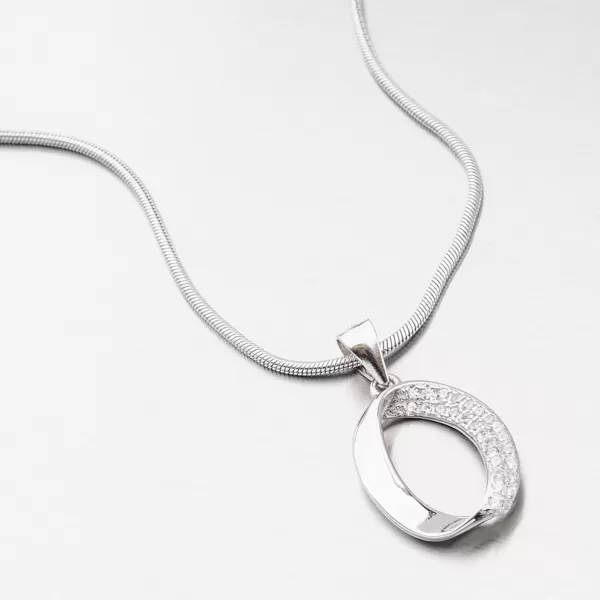 Strieborný prívesok so zirkónmi TSETST-13270