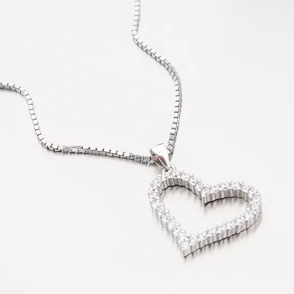 Strieborný prívesok srdca HST-13564