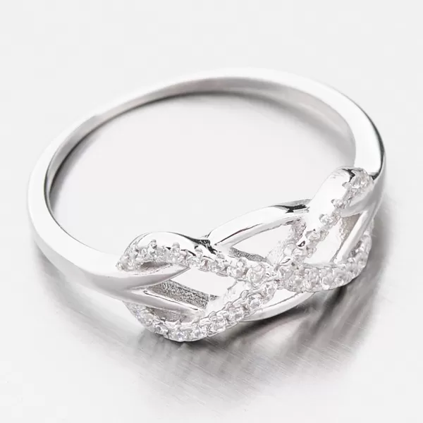 Strieborný prsteň so zirkónmi GST-11428