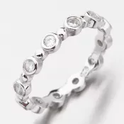 Strieborný prsteň so zirkónmi GST-11429