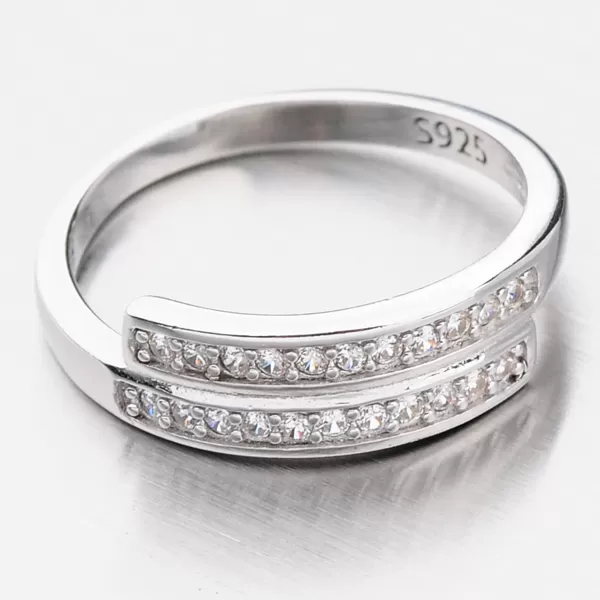 Strieborný prsteň so zirkónmi GST-11419