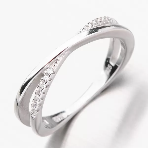 Strieborný prsteň so zirkónmi GST-11225