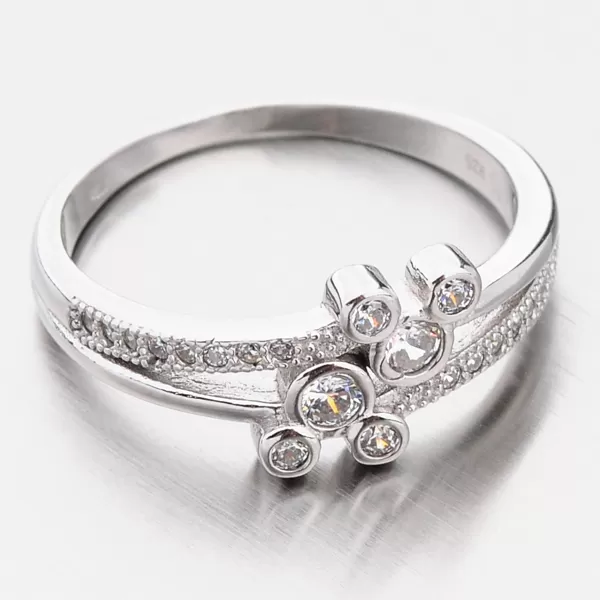 Strieborný prsteň so zirkónmi GST-11439