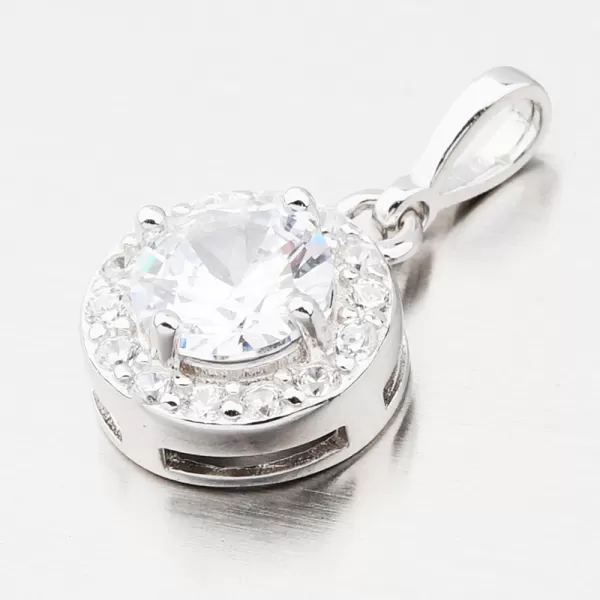 Okrúhly prívesok so zirkónmi HST-13193