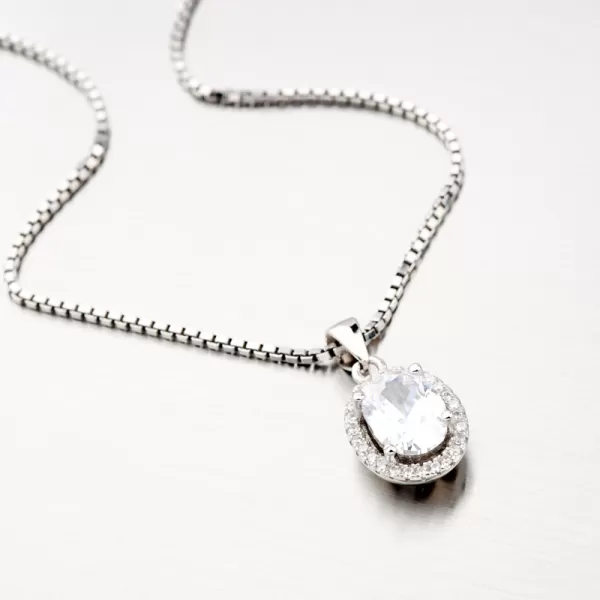 Oválny prívesok so zirkónmi HST-13273