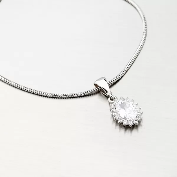 Elegantný prívesok v bielom zlate 13-378