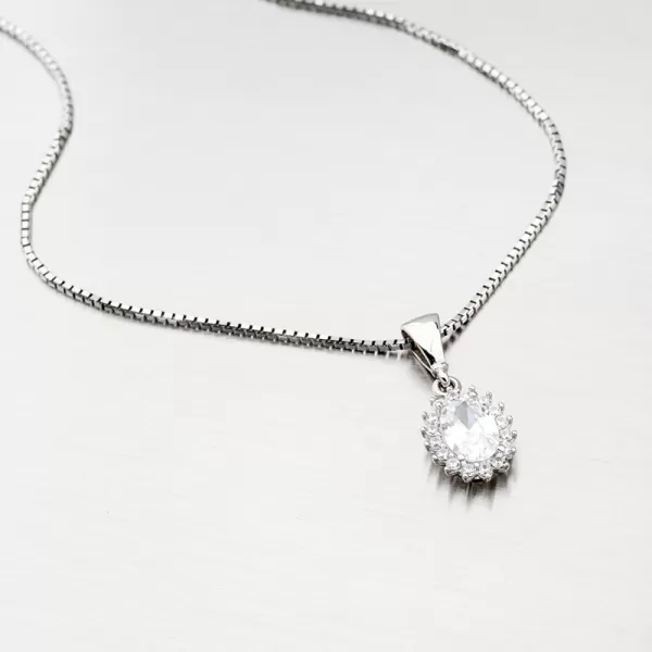 Elegantný prívesok v bielom zlate 13-378