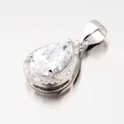 Prívesok so zirkónmi HST-13239