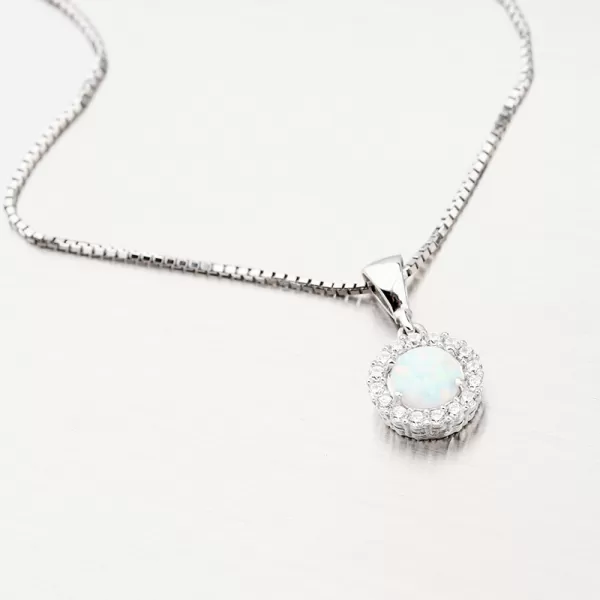 Elegantný prívesok v bielom zlate 13-382