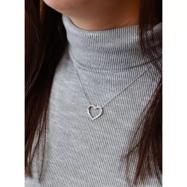Strieborný náhrdelník so zirkónom biele srdce 12010.1