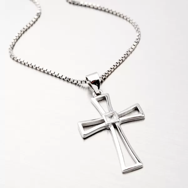 Strieborný krížik HST-13694