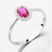 Zlatý prsteň s rubínom 11-320