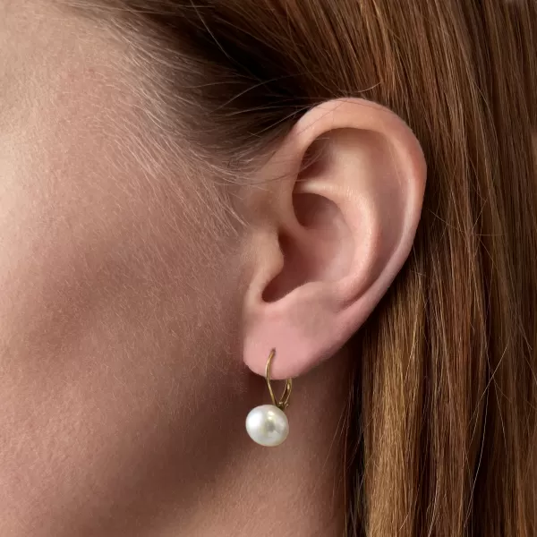 Zlaté 14 karátové náušnice visiace s bielou riečnou perlou 921010.1