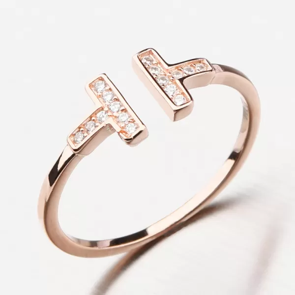 Strieborný prsteň so zirkónmi GST-11525-R