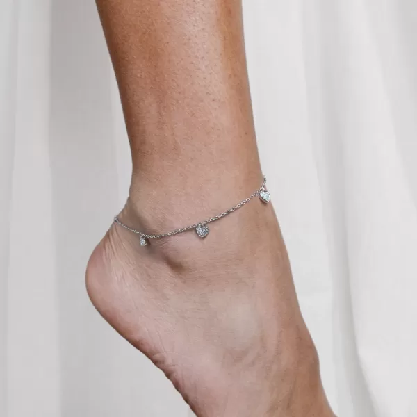 Strieborná retiazka na nohu srdiečka s bielymi zirkónmi 16004.1