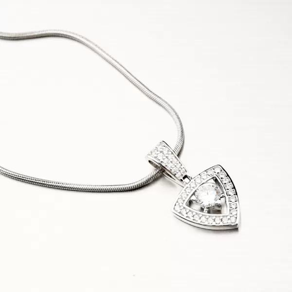 Strieborný prívesok so zirkónmi PKL-3068