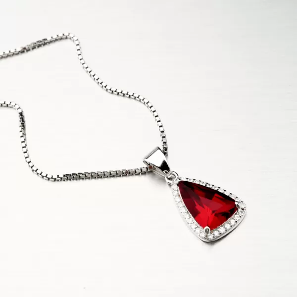 Strieborný prívesok s červeným zirkónom PKL-3103