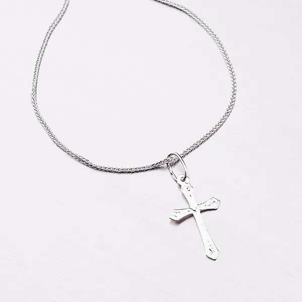 Krížik z bieleho zlata 327-1132