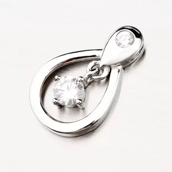 Strieborný prívesok so zirkónmi PKL-3086