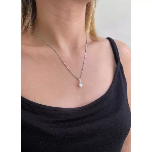 Strieborný náhrdelník s bielym syntetickým opálom 12050.1 white