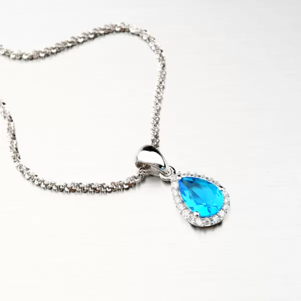 Prívesok zo striebra s modrým kameňom PKL-3095