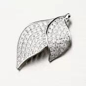 Strieborný prívesok lístky so zirkónmi PKL-3076