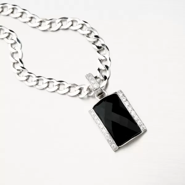 Strieborný prívesok s čiernym kryštálom a so zirkónmi PKL-3069