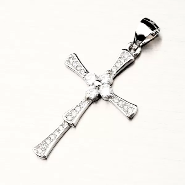 Strieborný prívesok kríž so zirkónmi PKL-3075