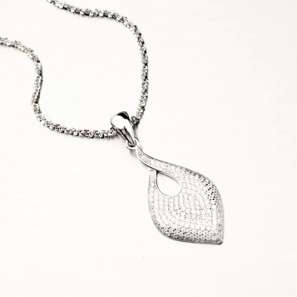 Strieborný prívesok so zirkónmi PKL-3088