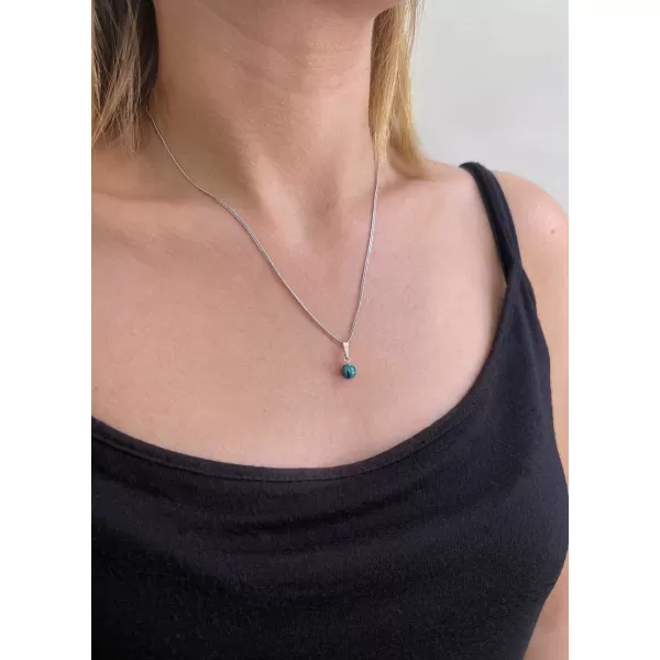 Strieborný náhrdelník so zeleným syntetickým opálom 12050.3 green