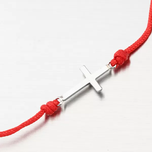 Strieborný povrázkový náramok s krížikom BST-14713-R